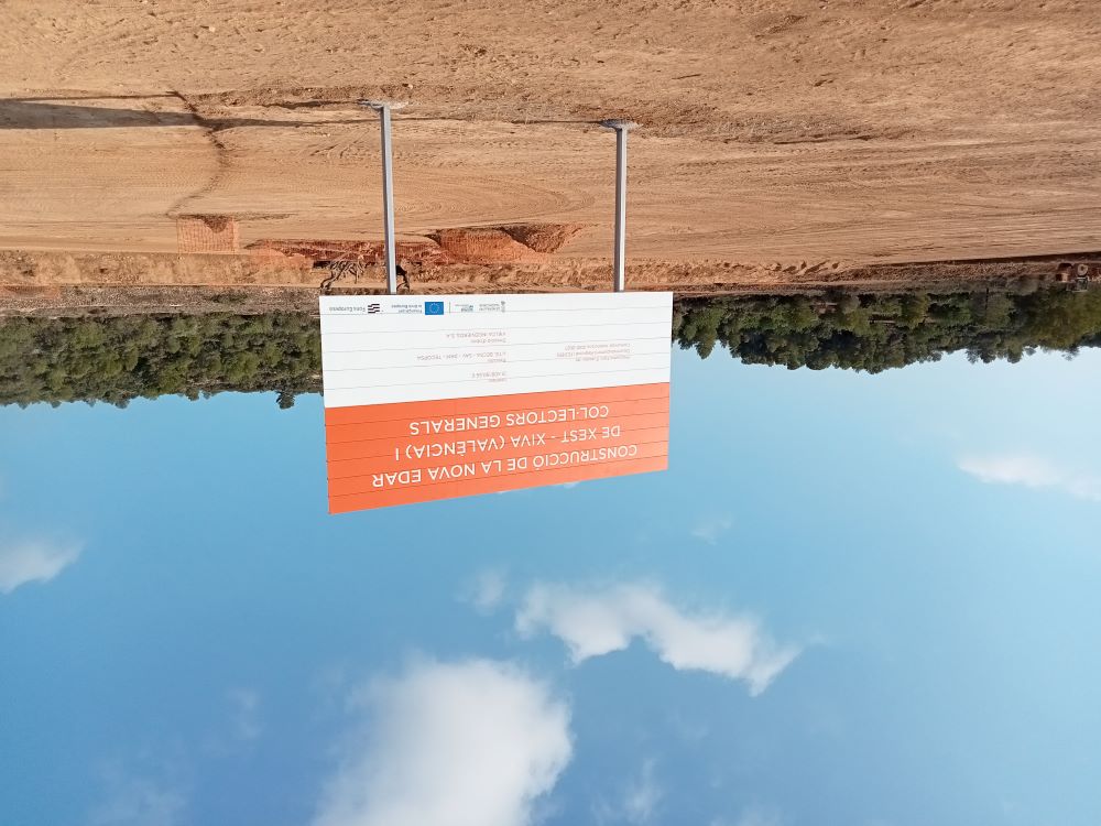 FOTO DE CARTELL D'OBRES DE LA NOVA EDAR MANCOMUNADA DE XEST I XIVA